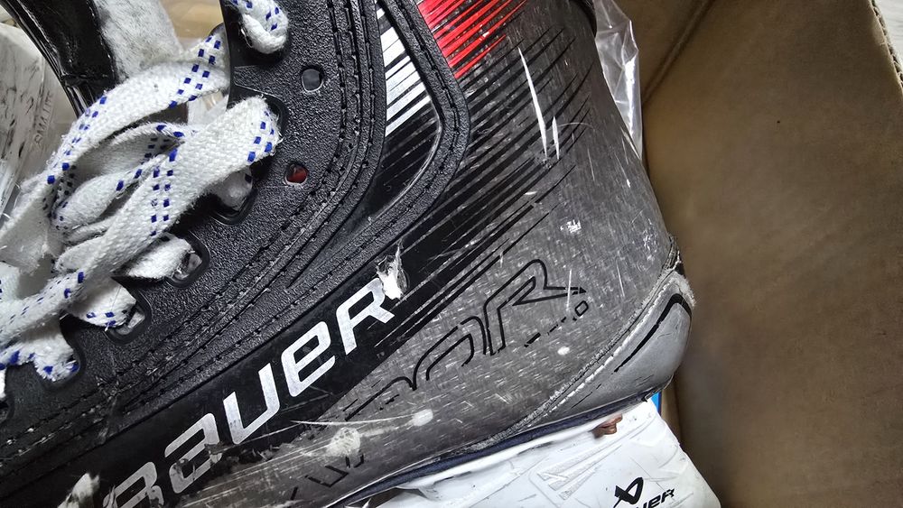 Продам коньки Bauer 5x Pro