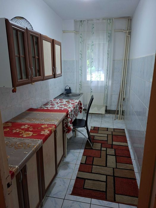 Inchiriez apartament 2 camere