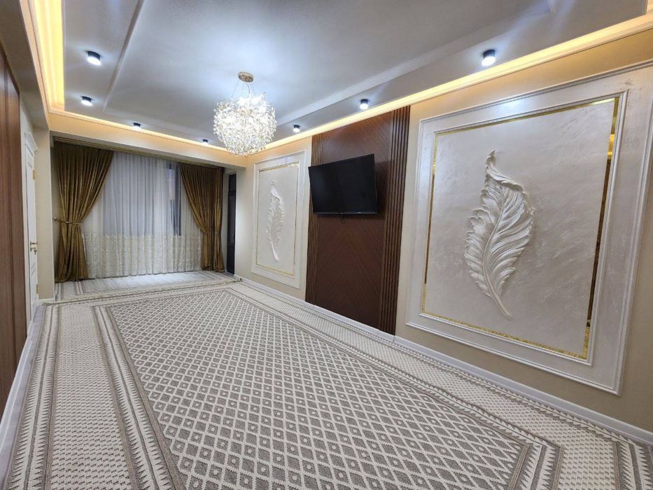 Gagarinda 3x xonali uy sotiladi! 2 ta balkon bezgluxoy! Savdosi bor.