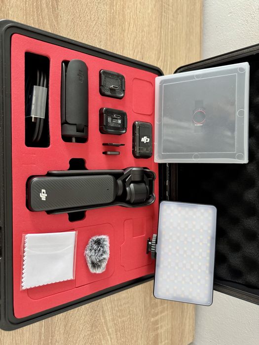 DJI Osmo Pocket 3 Creator Combo + Garanție și Accesorii Extra