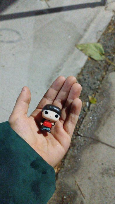 Игрушку очень странные дела