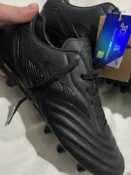 Ghete de fotbal Juma / marime 43 / Noi