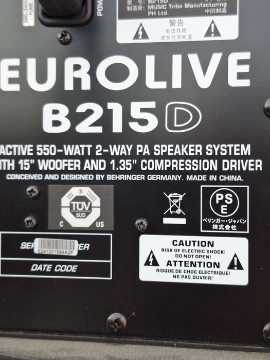 Boxa activa Behringer  B 215 D