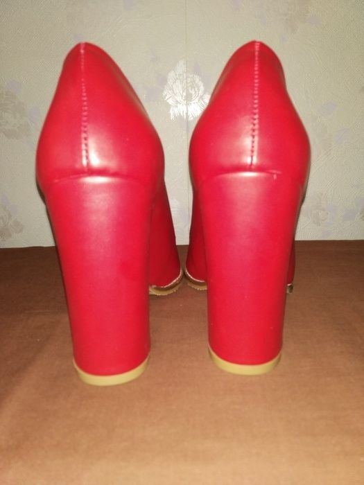 Женские туфли