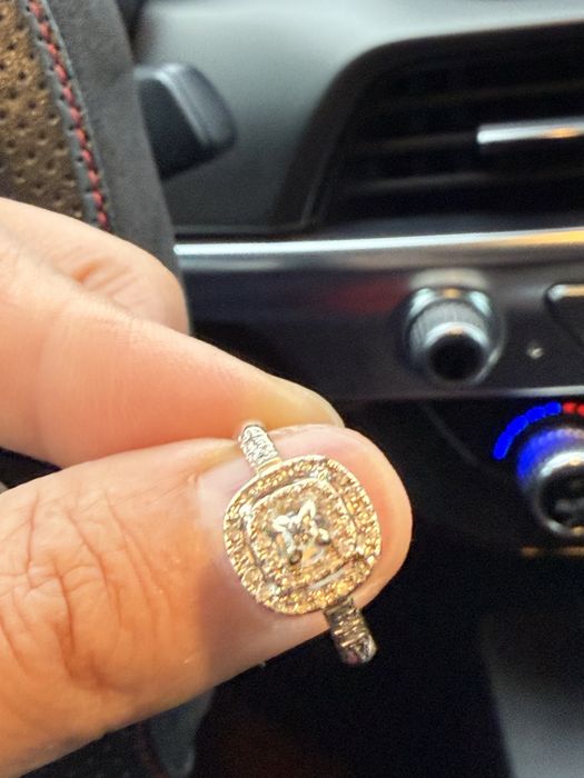 Продам бриллиантовые пусеты с кольцом