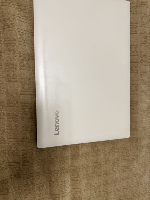 Lenovo idepad noutbok