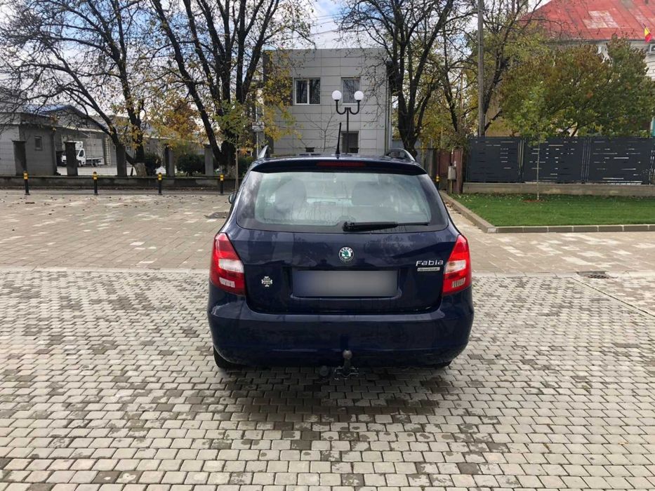 SKODA Fabia 2012 — imagine 2