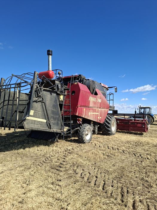 Комбайн Есиль 740