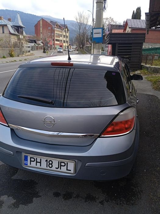 Vând Opel Astra H din 2004 ,1,6 benzina