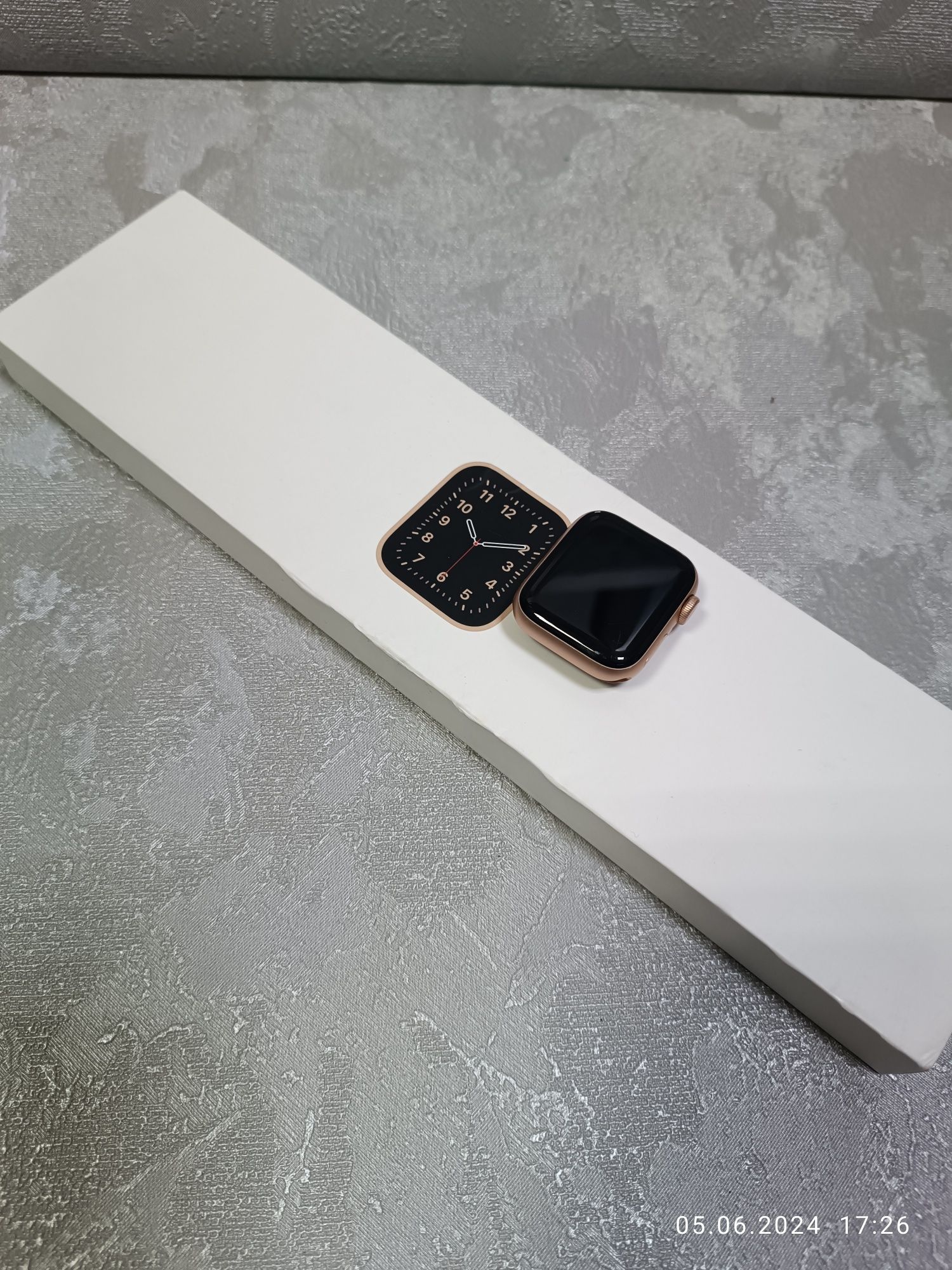 Смарт-часы Apple Watch Series SE 40mm(Риддер 312484) Независимости 34: 40  000 тг. - Аксессуары для телефонов Риддер на Olx