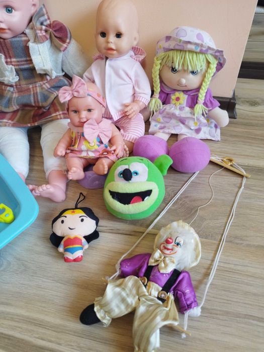 Лот от кукли за игра
