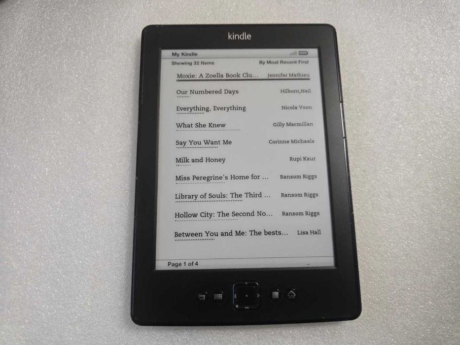 eBook Amazon Kindle 4 .gen 2gb 6 Inch Wifi D01100 - poze reale