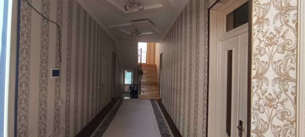 Uy sotiladi Oltintepadan 3 sotik 8 ta hona 2 etajni