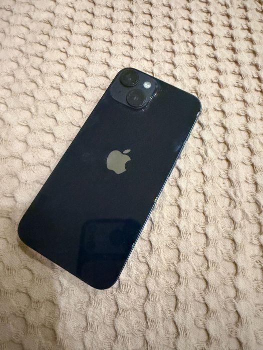 Apple 14/68 гб без забележки като нов