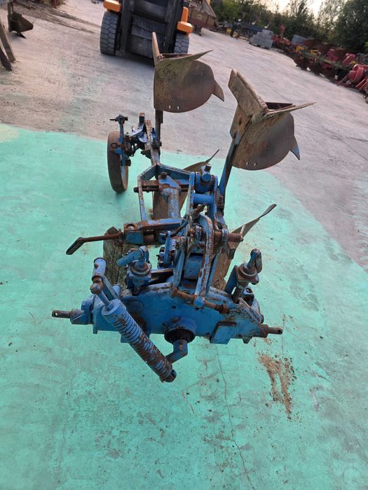 Plug Fella reversibil  cu 2 brazde