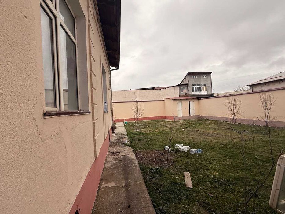 Коттеж 10 сотыхли 6 хонали Мотрит кургонида 150 000уе савдоси бор