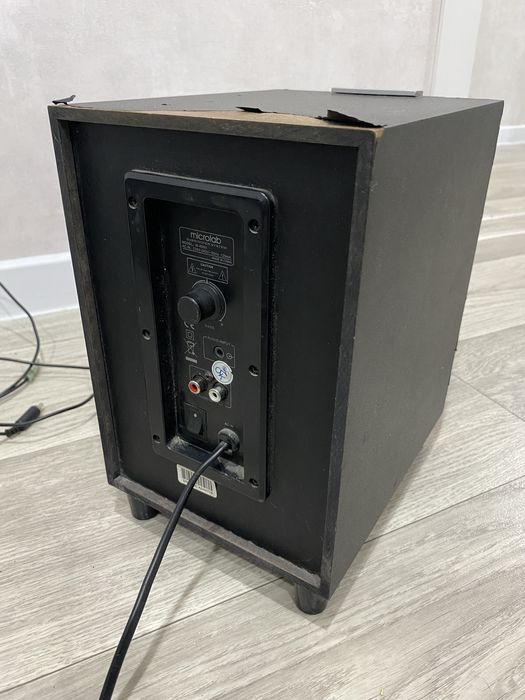 Продам колонки Microlab M-400 II