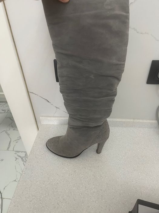 Женские сапоги серые