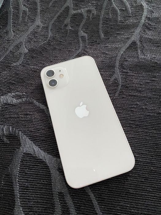 Iphone 12 белый в идеале