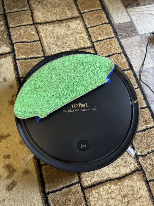 Робот пылесос новый!