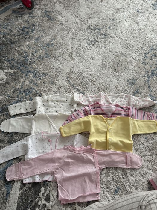 Отдам бесплатно вещи для малышей