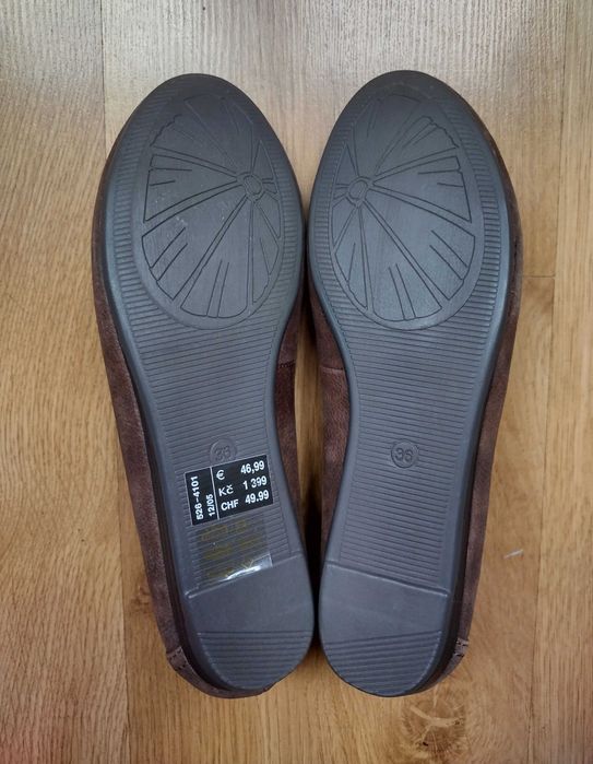 Bata - нови дамски обувки от естествена кожа балеринки  № 36