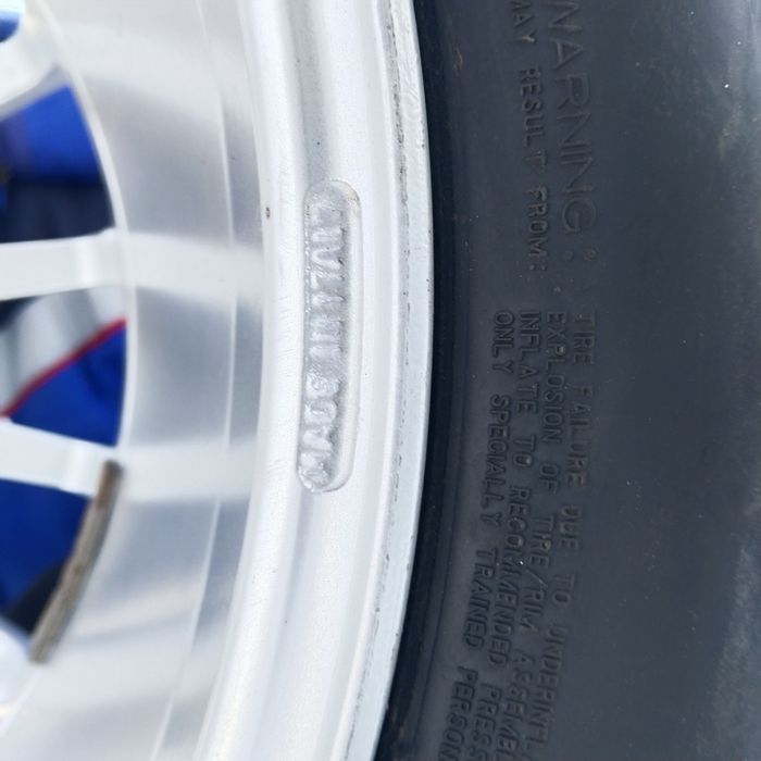 Продам диски с резиной оригинал