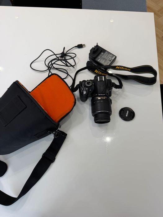 зеркальный фотоаппарат Nikon D3100