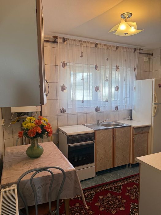 Apartament 3 camere decomandat la cheie Onești et 4/4