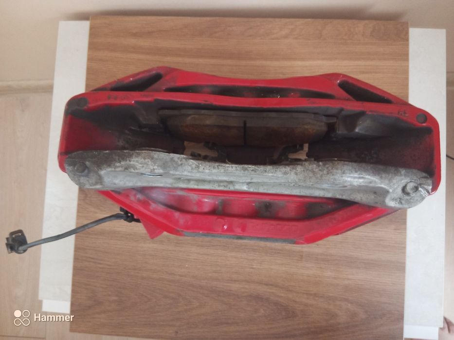 Продавам спирачен апарат десен от Audi S4/S5 2017+