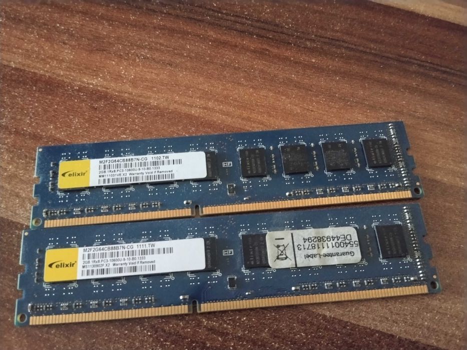 2x2 GB RAM DDR3 PC3-10600U - Elixir Nanya Technology 1.5 V