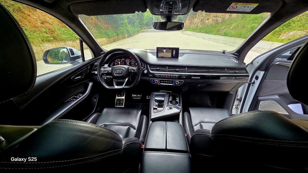Audi Q7  3.0 TDI  3X S line