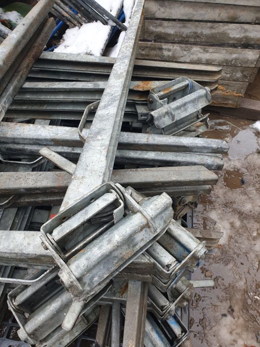 Вилица и Тринога - Дока