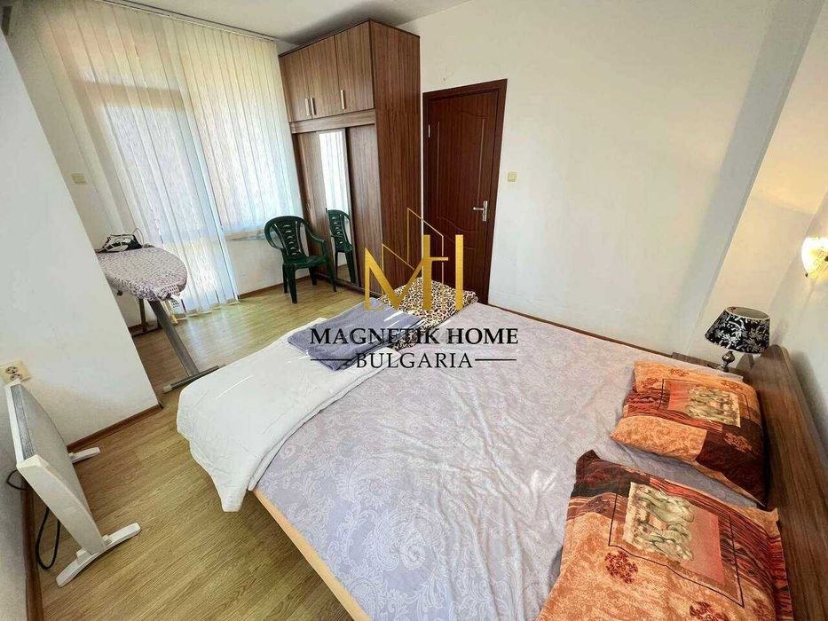 Страхотна двуетажна къща с паркомясто и басейн в ж.к. Сарафово