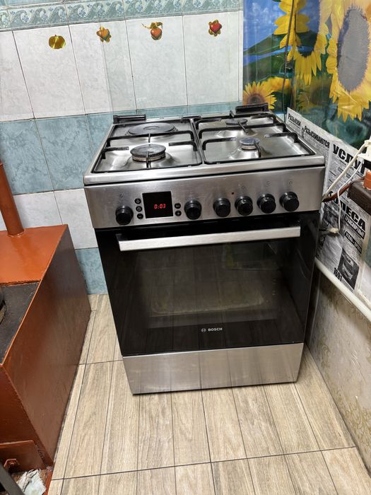 Газ плита Bosch.