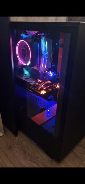 Геймърски компютър AMD Ryzen 5 / 16GB RAM / GTX 1080 8GB / 512GB SSD