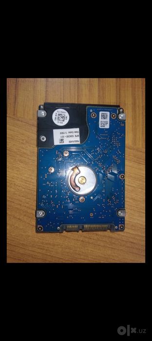 Noutbook HDD sotiladi