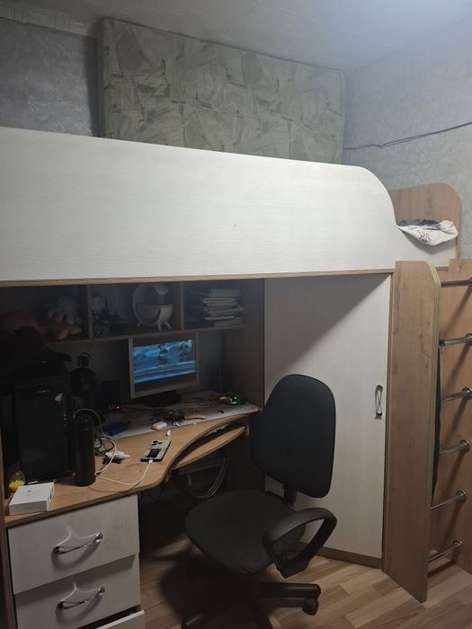 двухъярусная  кровать