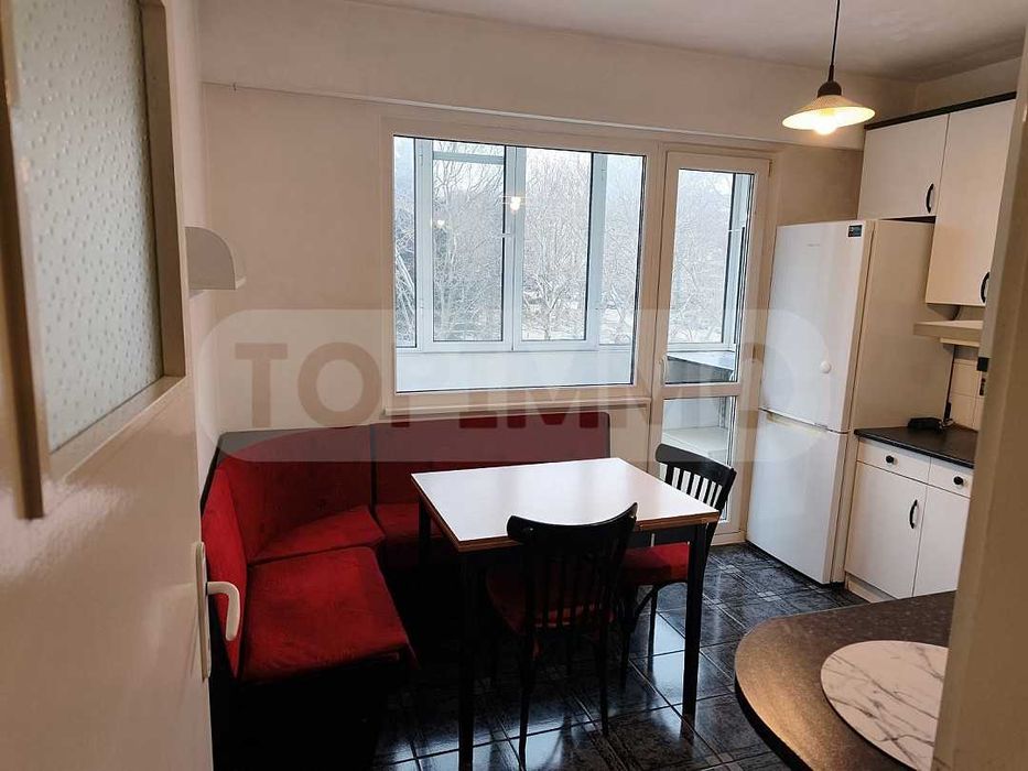 Четиристаен апартамент под наем в кв. Чайка