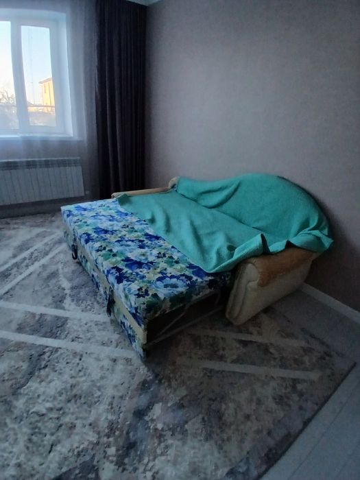 Диван сатылады срочно.