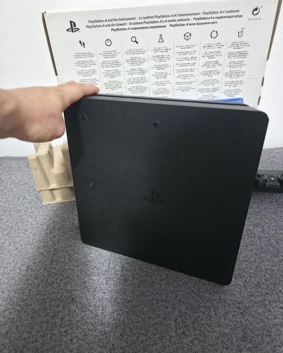 PS4 .1200 de lei negociabil