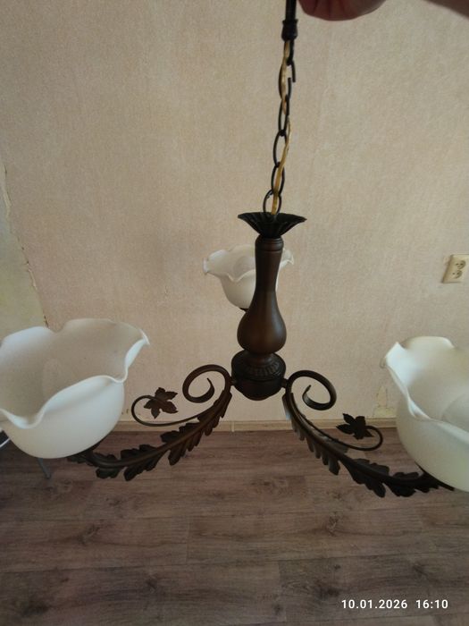 Светильник - люстра потолочная