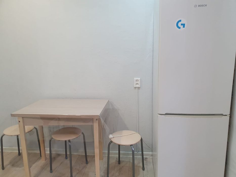 Сдам 2-х ком.кв. в центре 8 мкр.