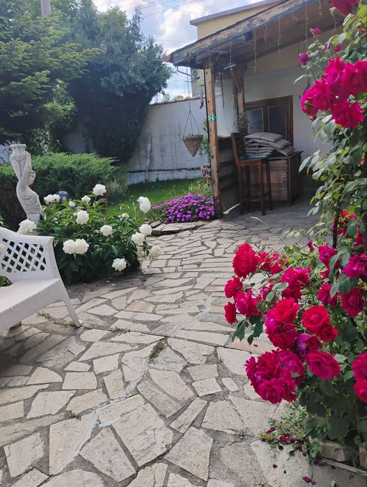 Дава се под наем Къща в с. Змейово, Област Стара Загора - 120 кв.м за 612 € - Снимка #12