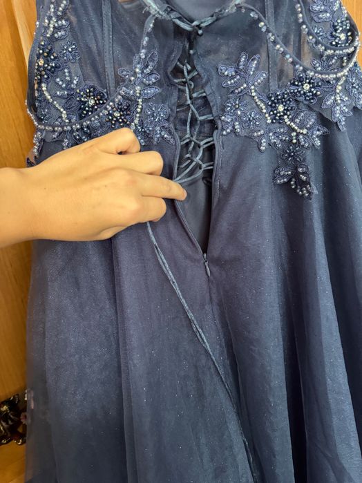 официална рокля с мъниста