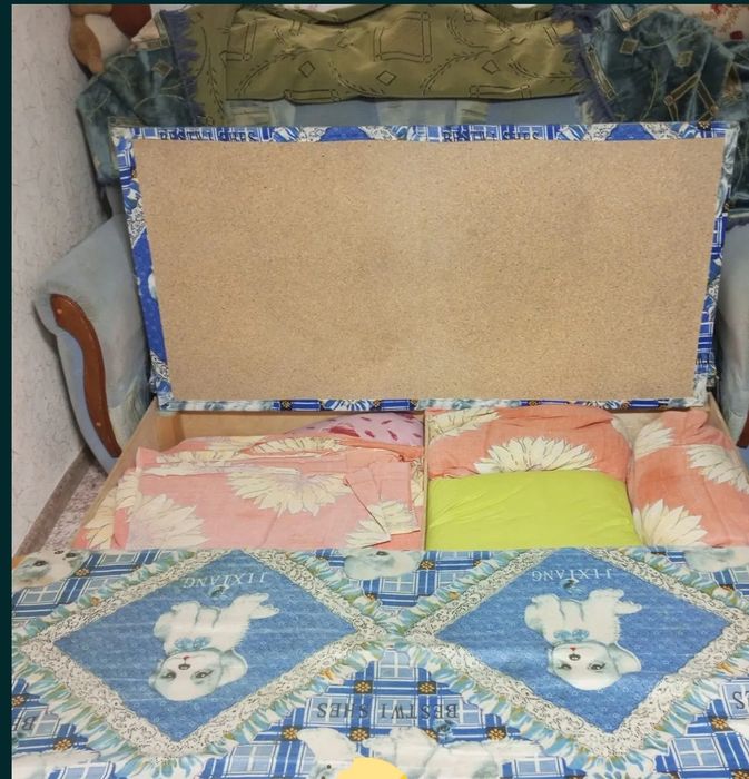 Продам два дивана