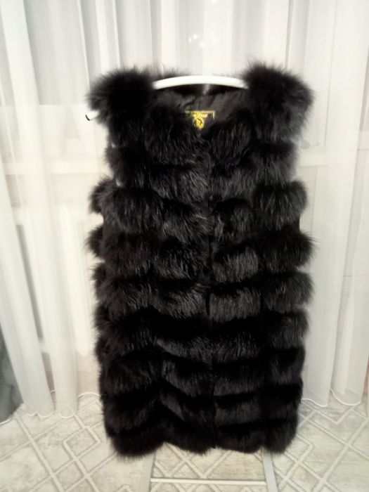 Жилетка меховая, р46-48, длина 90 см