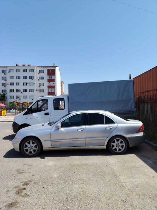 Мерседес Бенц С240 автомат 2002г.