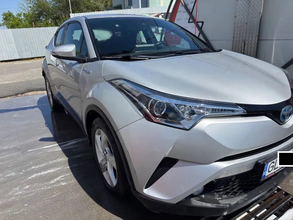 Vand TOYOTA C-HR 1.8 HSD hybrid 2019/ cutie auto CVT / 98cp / 4x2