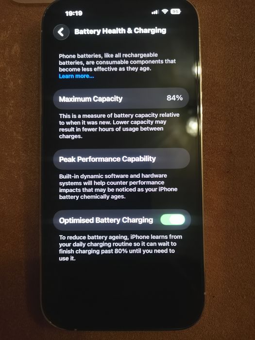 Продавам iPhone 14 pro 256gb